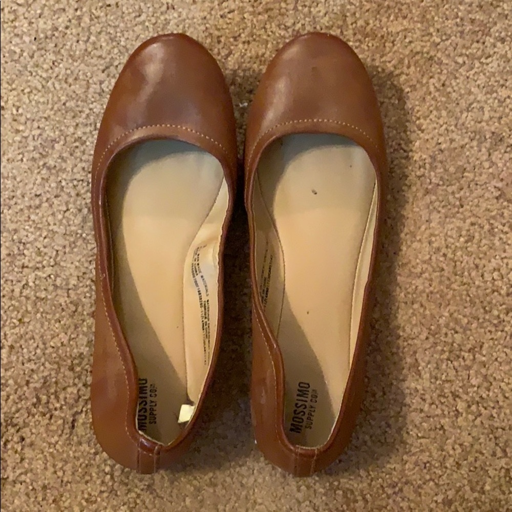 Tan flats